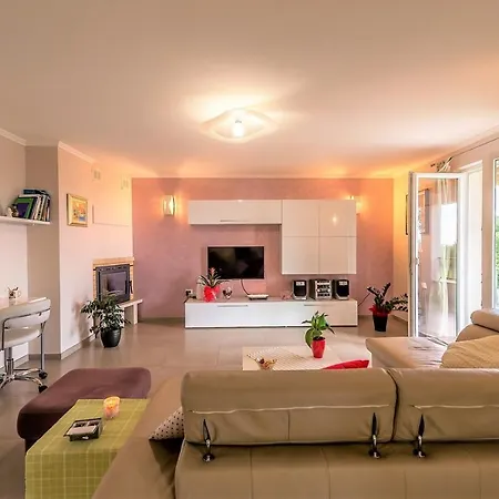 Villa Modern Vesna With Private Pool *