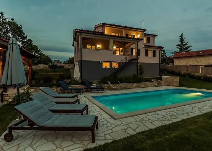 Modern Vesna With Private Pool