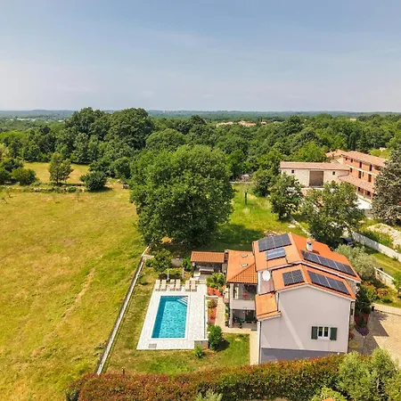 Modern Vesna With Private Pool Jakici