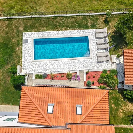 Modern Vesna With Private Pool Jakici
