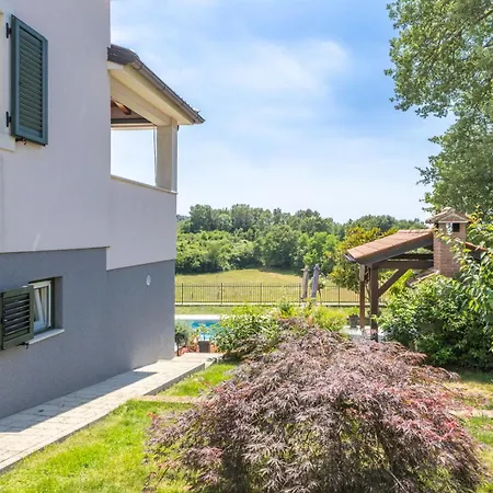 Modern Vesna With Private Pool