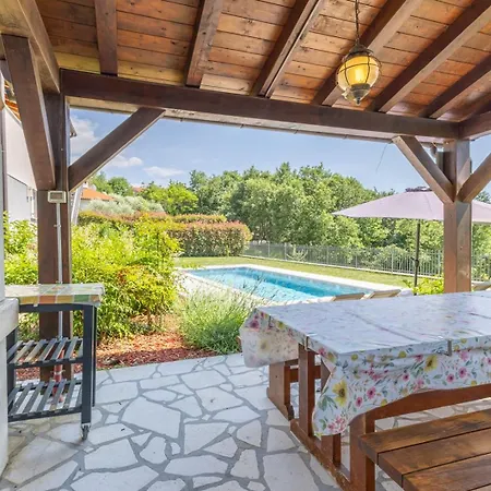 فيلة Modern Vesna With Private Pool *
