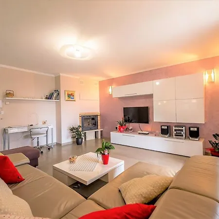 Modern Vesna With Private Pool Vila *